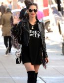 Olivia Munn - at the 2018 Women's March in Los Angeles