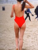 Sophie Mudd – Swimsuit Candids in Venice
