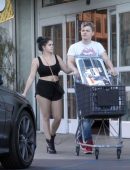 Ariel-Winter-at-Bed-Bath-and-Beyond-111