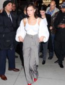 Bella-Hadid-Pokies-975
