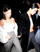 Bella-Hadid-Pokies-978