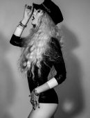 Bella-Thorne-Photoshoot-by-Brooke-Nipar-3