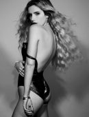 Bella-Thorne-Photoshoot-by-Brooke-Nipar-4