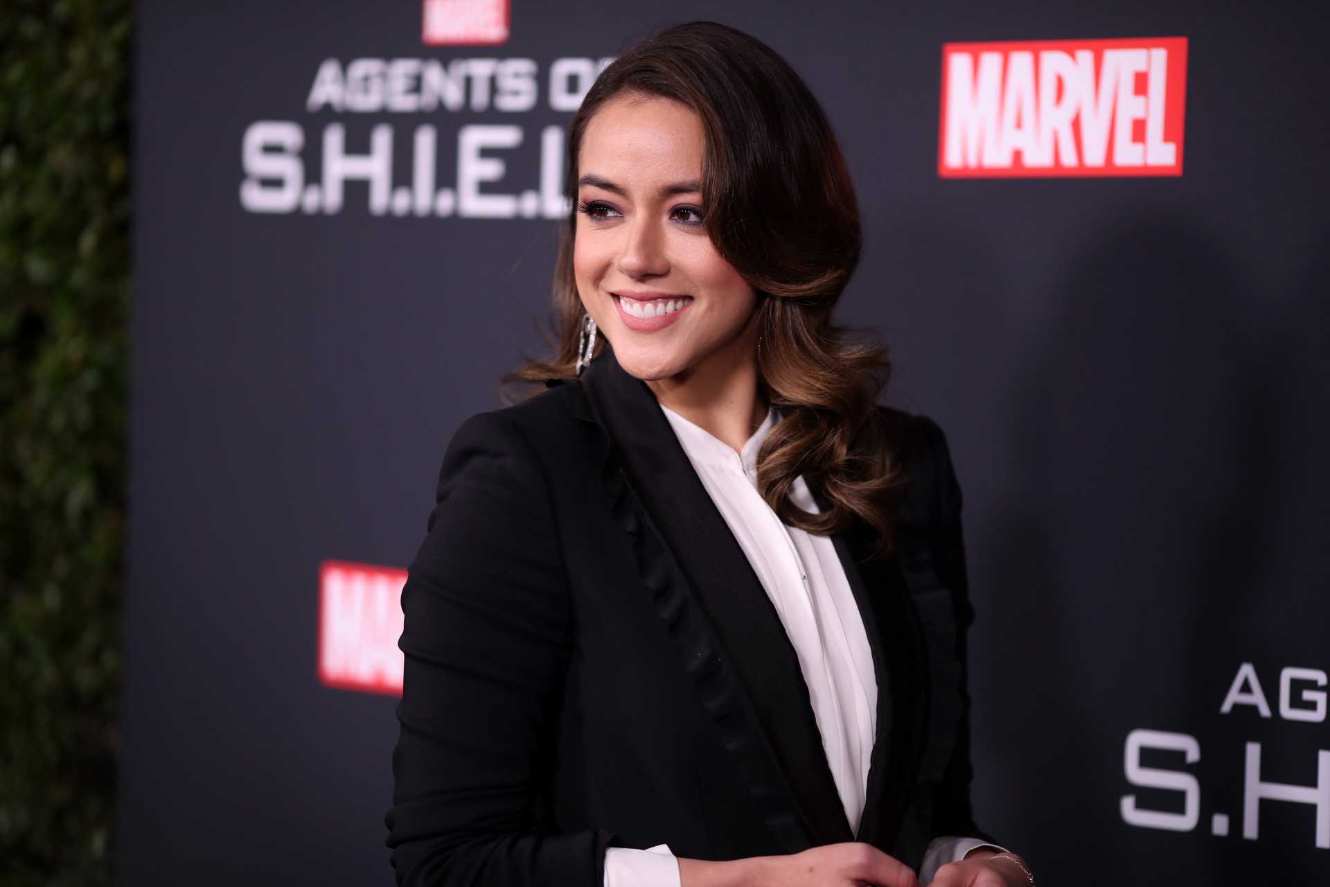 Chloe-Bennet-802