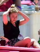 Hayden-Panettiere-Upskirt-452