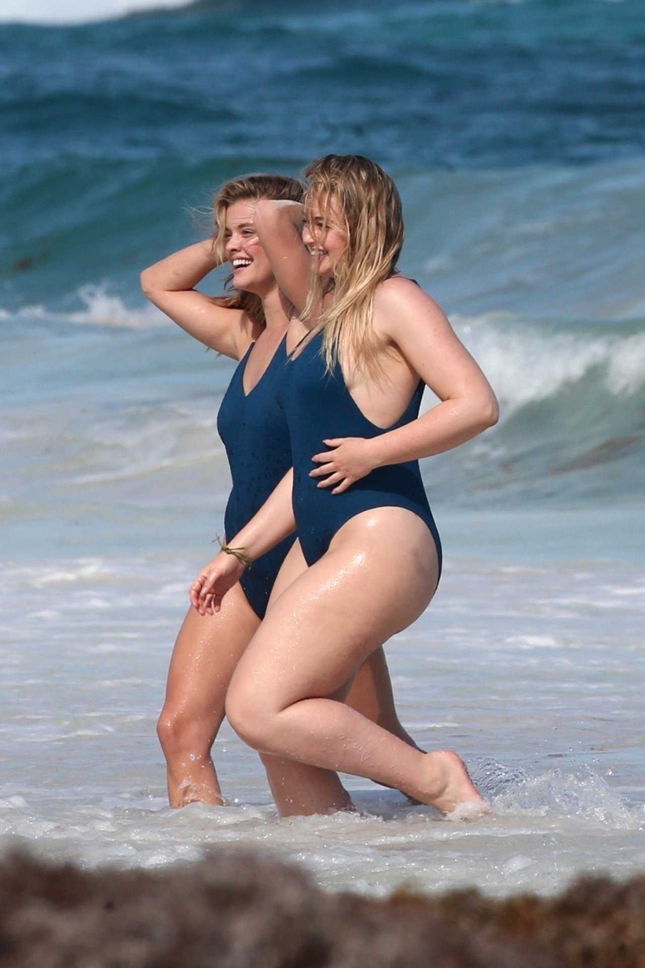 Iskra-Lawrence-and-Nina-Agdal-11