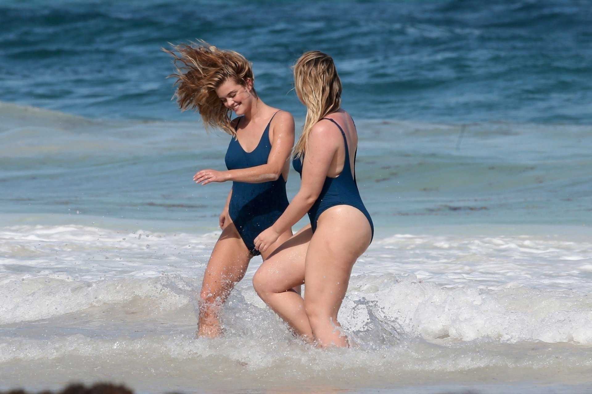 Iskra-Lawrence-and-Nina-Agdal-13