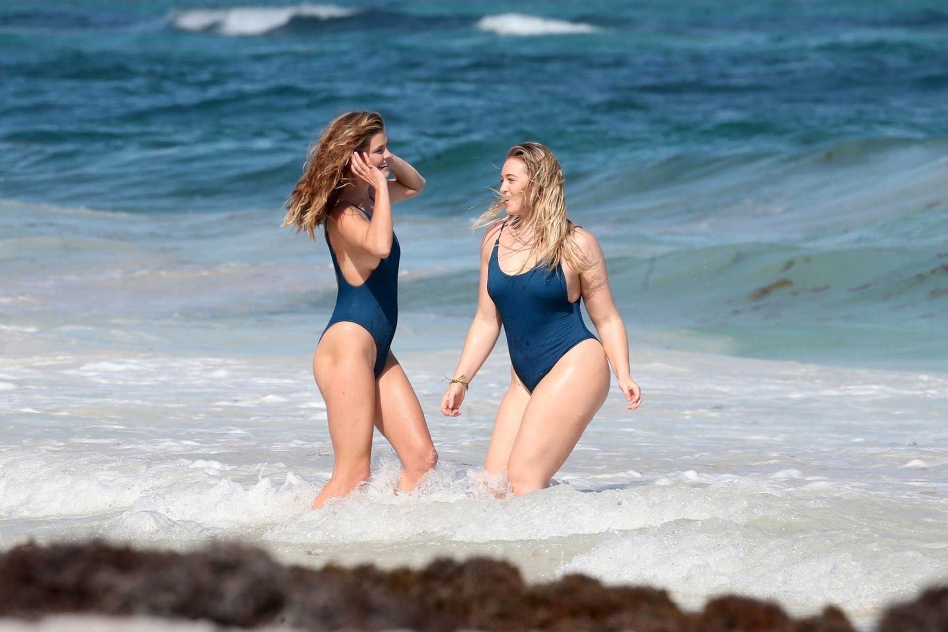 Iskra-Lawrence-and-Nina-Agdal-16