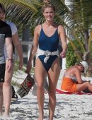 Iskra-Lawrence-and-Nina-Agdal-3