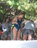 Iskra-Lawrence-and-Nina-Agdal-5