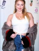 Iskra Lawrence Promoting Spark X Iskra at Aerie Times Square in NYC