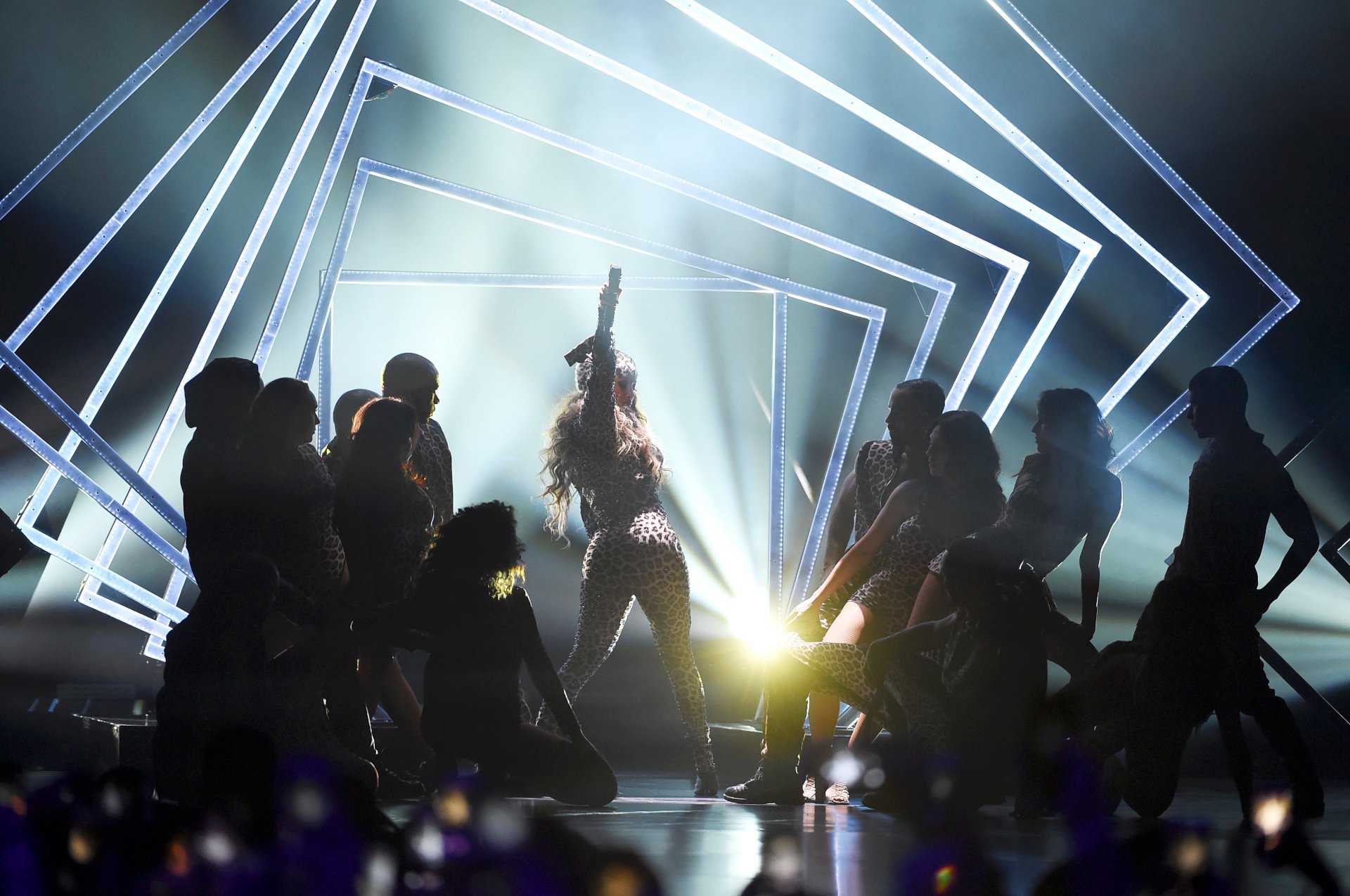 Jennifer-Lopez-103