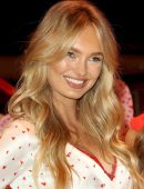 Josephine-Skriver-and-Romee-Strijd-4