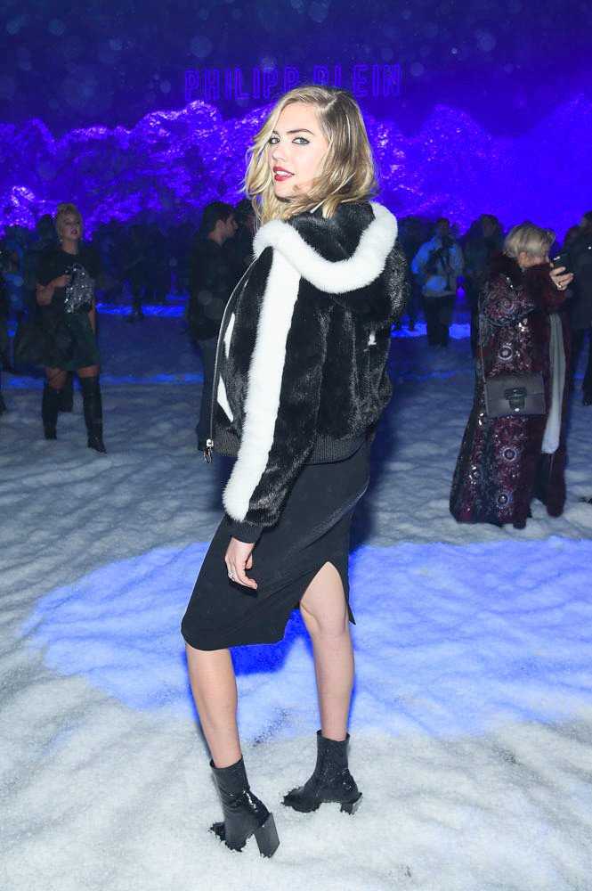 Kate-Upton-at-Philipp-Plein-Fashion-Show-211