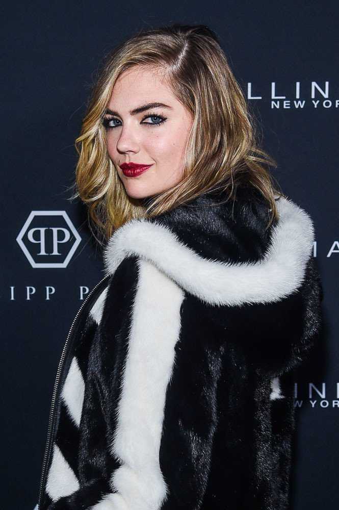 Kate-Upton-at-Philipp-Plein-Fashion-Show-214