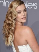 Nina-Agdal-at-2018-amfAR-Gala-in-New-York-4
