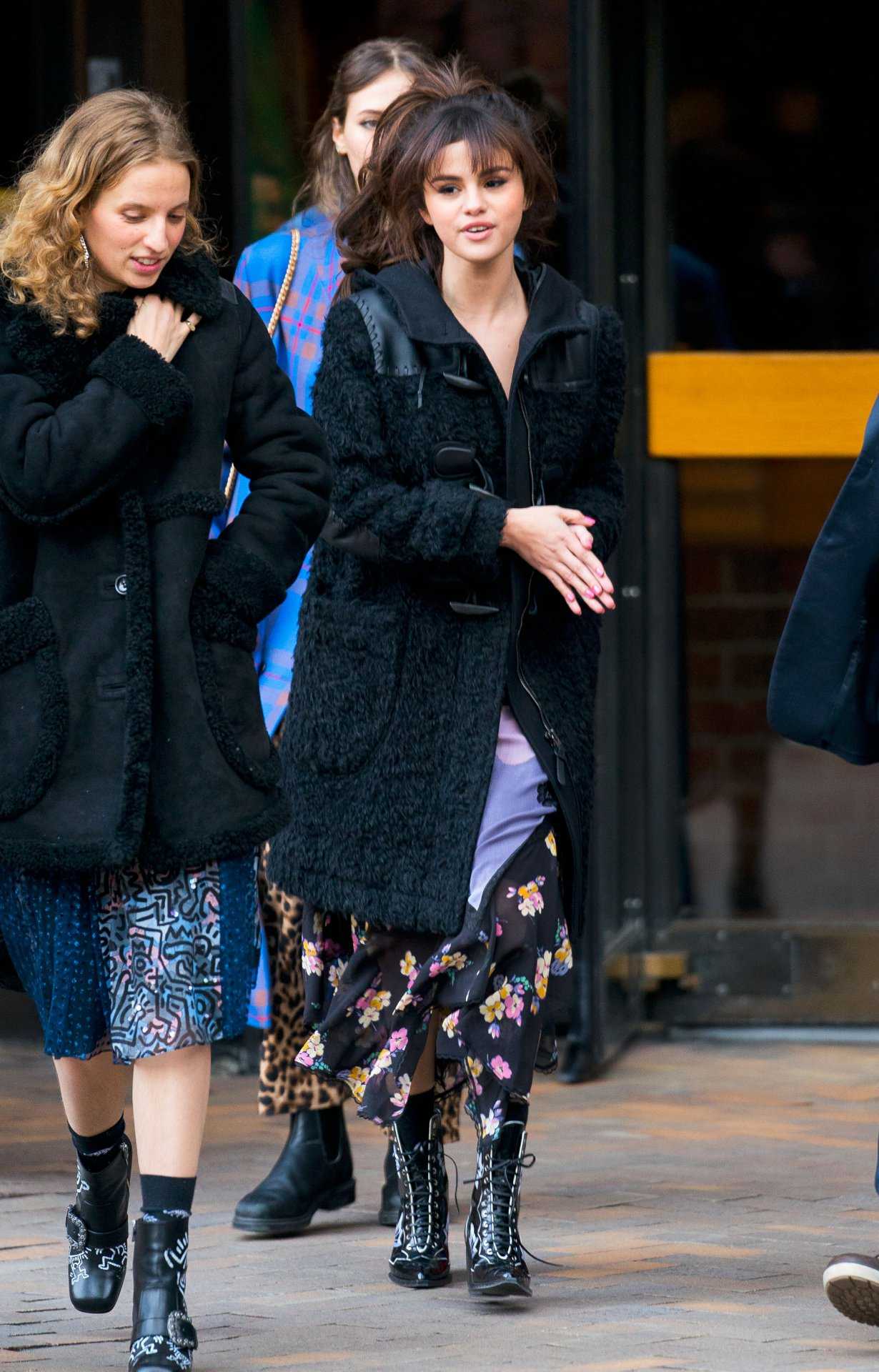 Selena-Gomez-at-Coach-1941-Fashion-Show-in-New-York-413