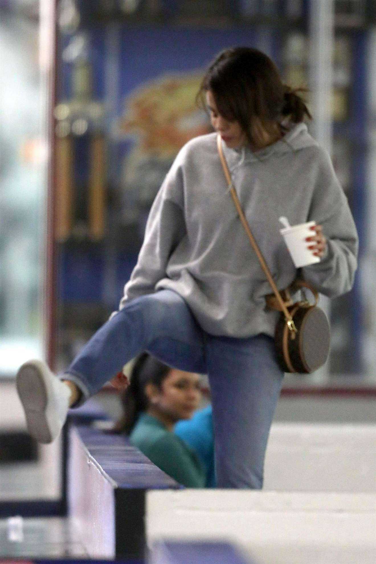 Selena-Gomez-at-Kings-Valley-Ice-Center-in-LA-12
