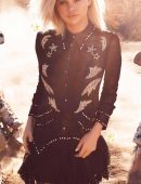 Selena-Gomez-in-Harper’s-Bazaar-Magazine-Photoshoot-March-2018-2