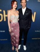 Bella-Thorne-at-the-Premiere-of-Midnight-Sun-17