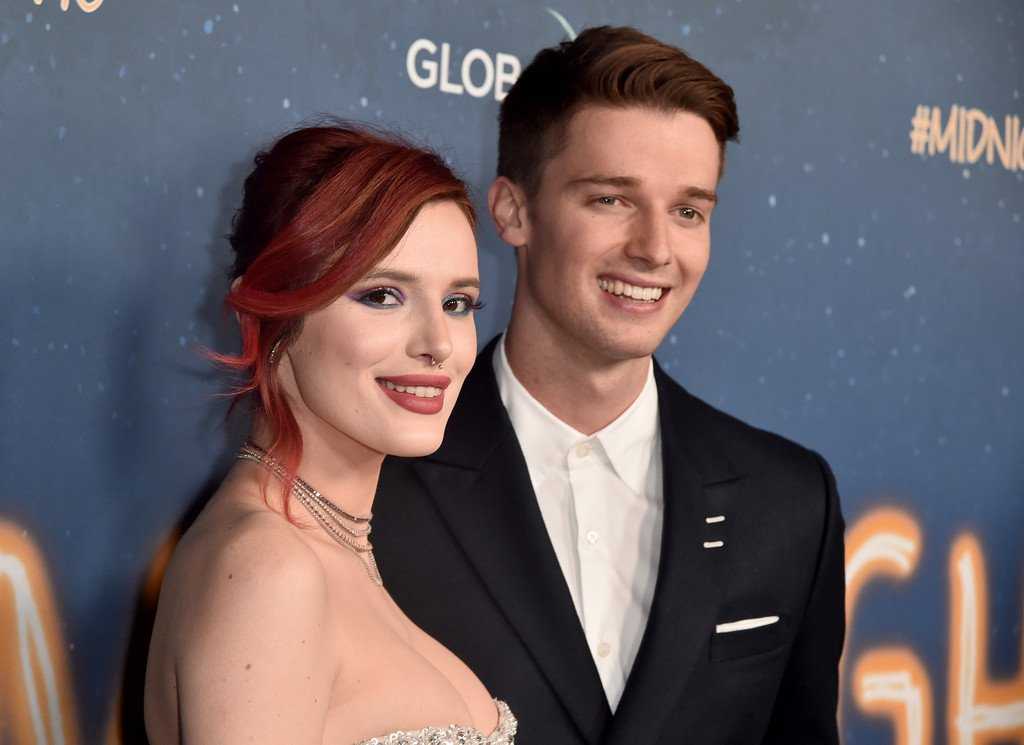 Bella-Thorne-at-the-Premiere-of-Midnight-Sun-5