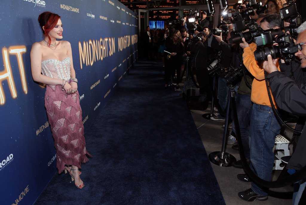 Bella-Thorne-at-the-Premiere-of-Midnight-Sun-6
