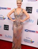 Katy-Perry-at-Byron-Allen’s-Oscar-Gala-3