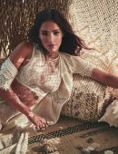 Megan-Fox-in-Frederick’s-of-Hollywood-Lingerie-Photoshoot-5