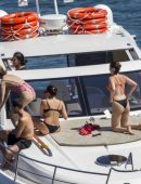 Selena-Gomez-in-Bikini-605