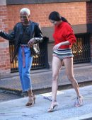 Adriana-Lima-Leggy-521