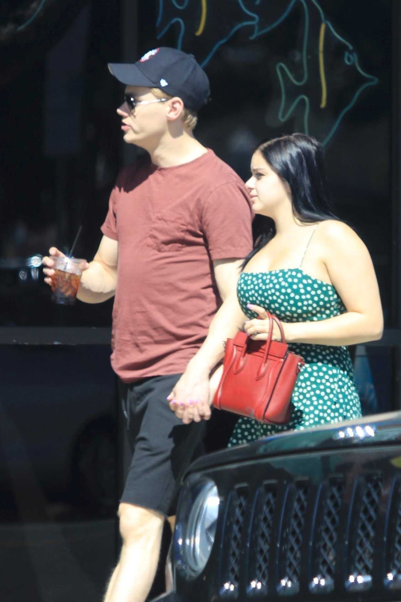 Ariel-Winter-Ass-552