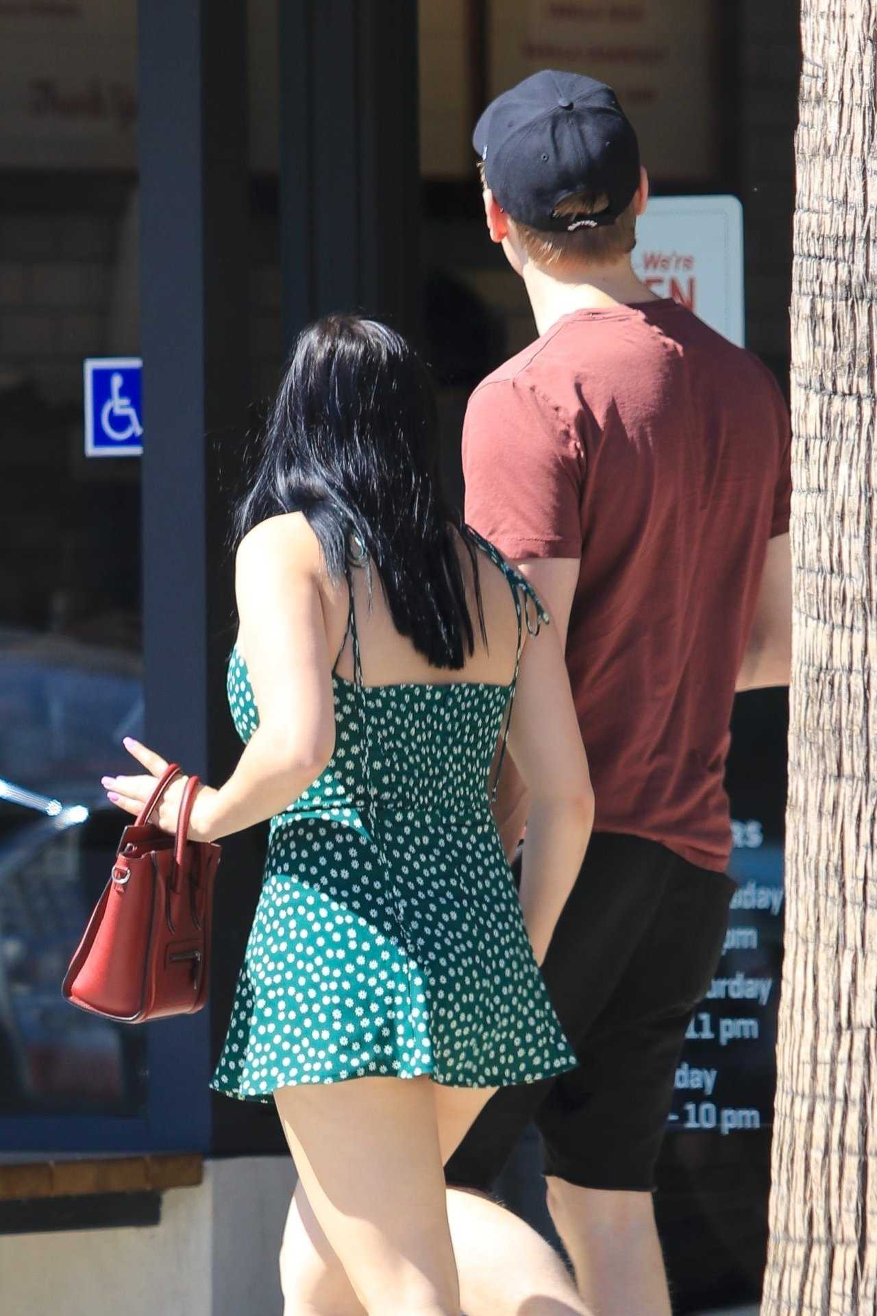 Ariel-Winter-Ass-557
