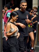 Kourtney-Kardashian-506