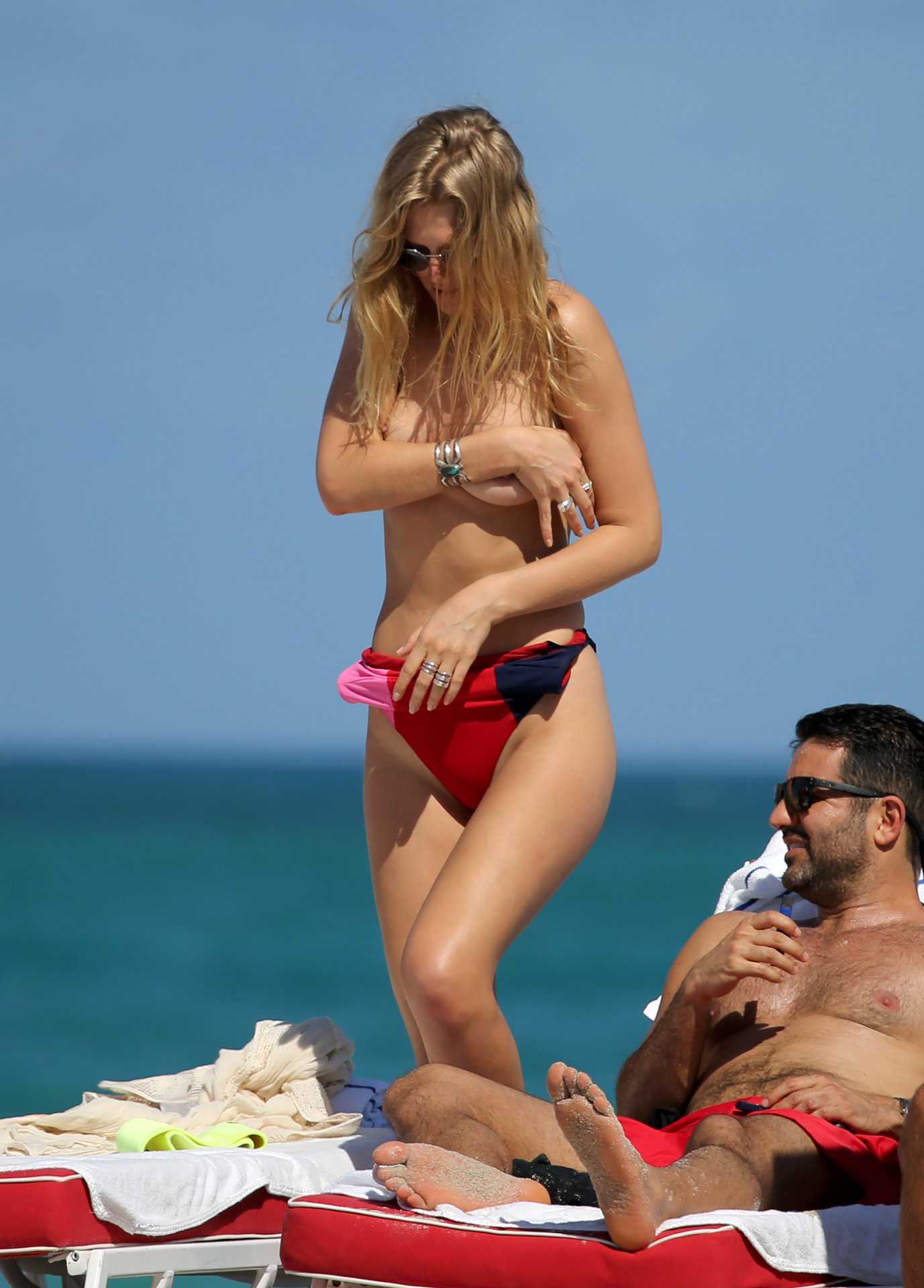 Toni-Garrn-3