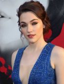 Violett Beane at the Premiere of "Blumhouse's Truth Or Dare" in Hollywood