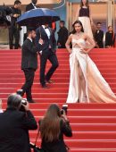 Adriana Lima Leggy at the Premiere of “Burning” in Cannes