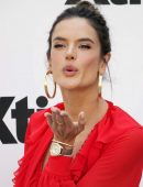 Alessandra-Ambrosio-360