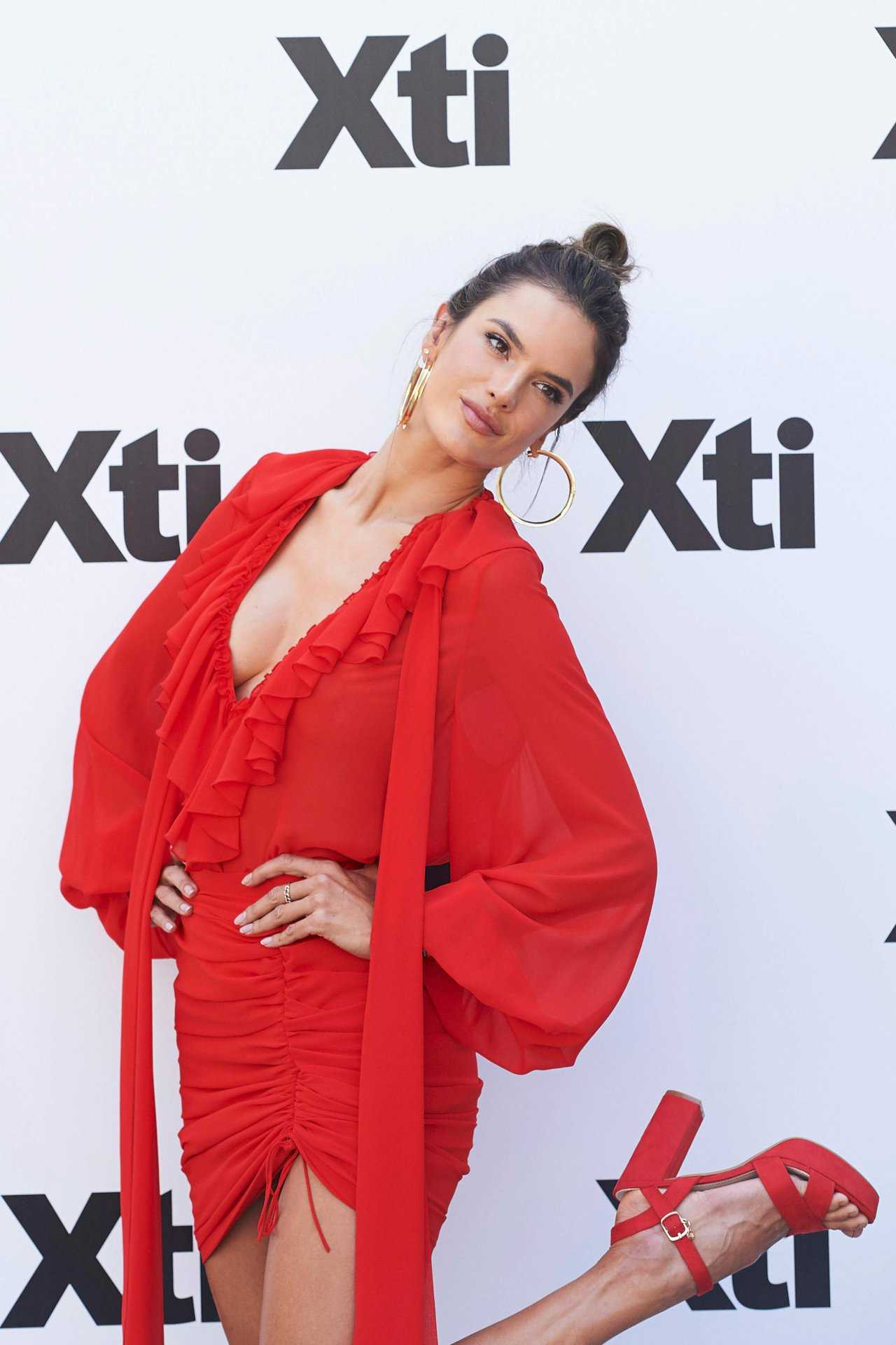 Alessandra-Ambrosio-366