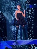 Ariana-Grande-Performing-at-the-Billboard-Music-Awards-9