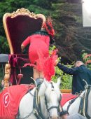 Kelly Brook – Upskirt Candids in Liverpool