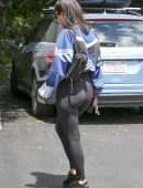 Kourtney Kardashian Booty in Tights in Calabasas