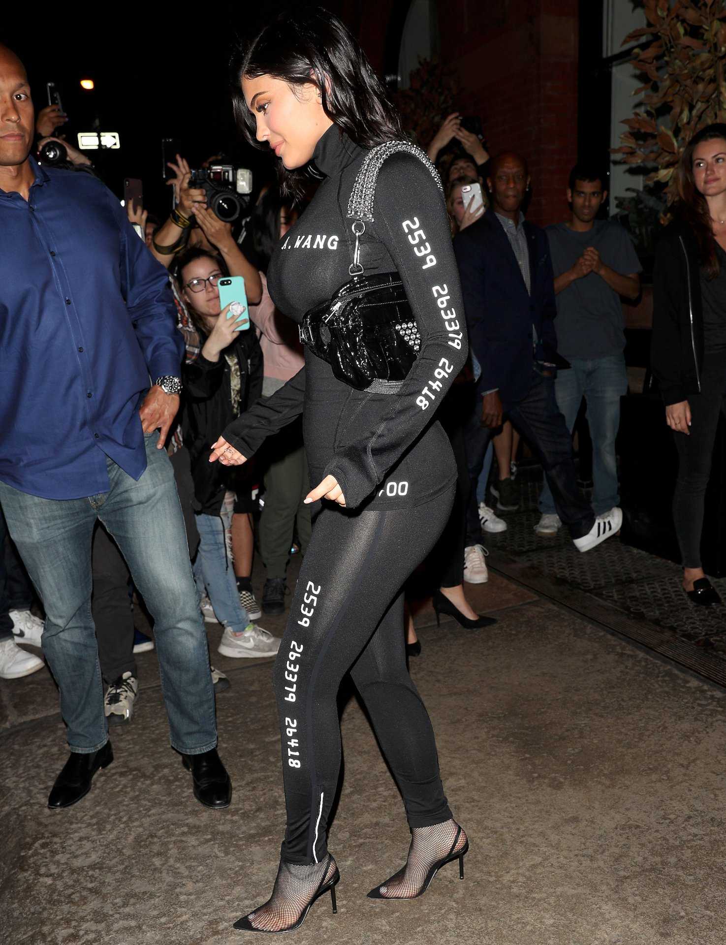 Kylie-Jenner-206