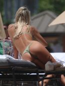 Melissa Castagnoli in Bikini at the Beach in Miami [Adds]