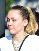 Miley Cyrus Out for Lunch in Los Angeles
