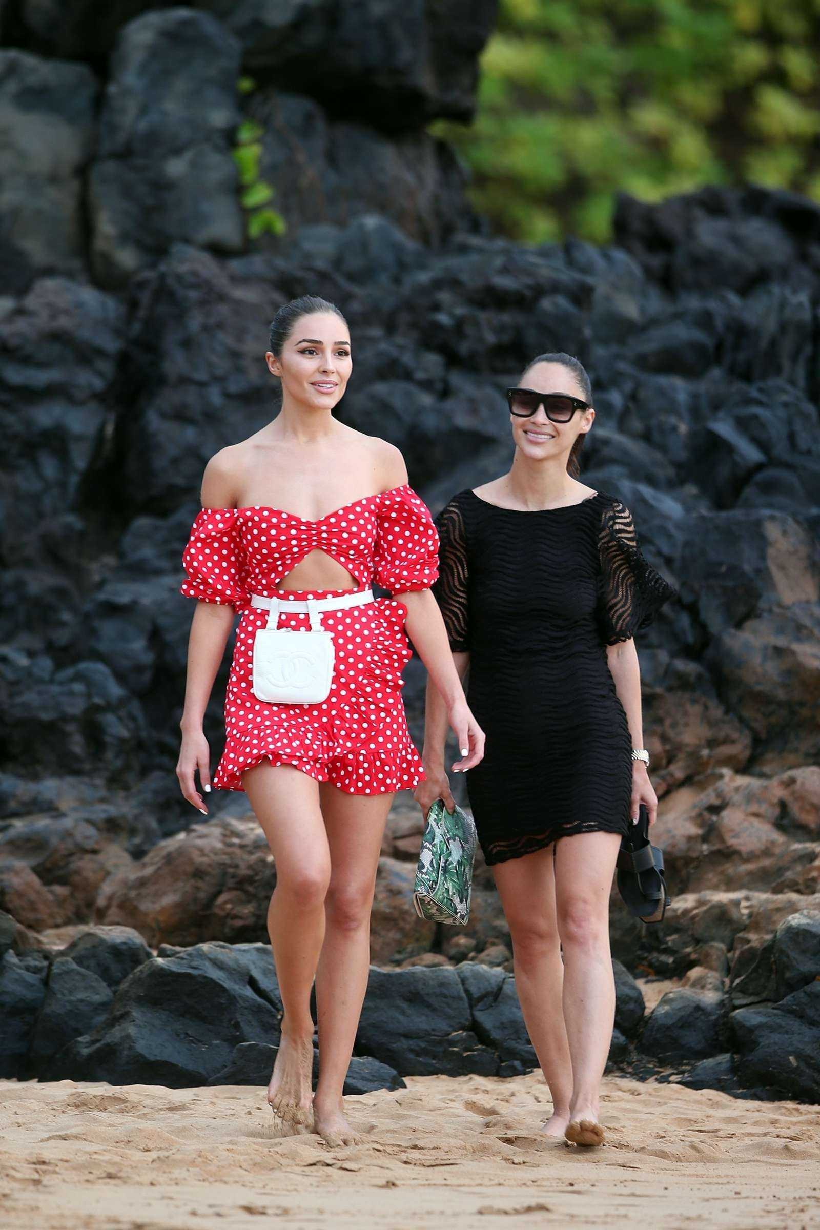 Olivia-Culpo-in-Red-Dress-9