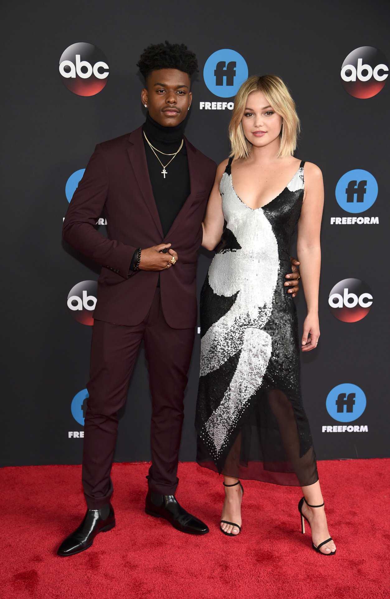 Olivia-Holt-558