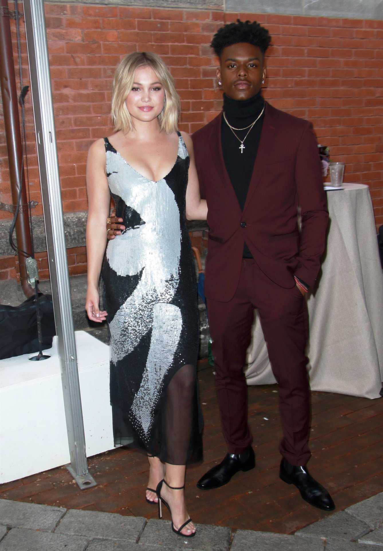 Olivia-Holt-559