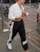 Rita-Ora-Cleavage-576