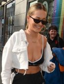 Rita-Ora-Cleavage-583