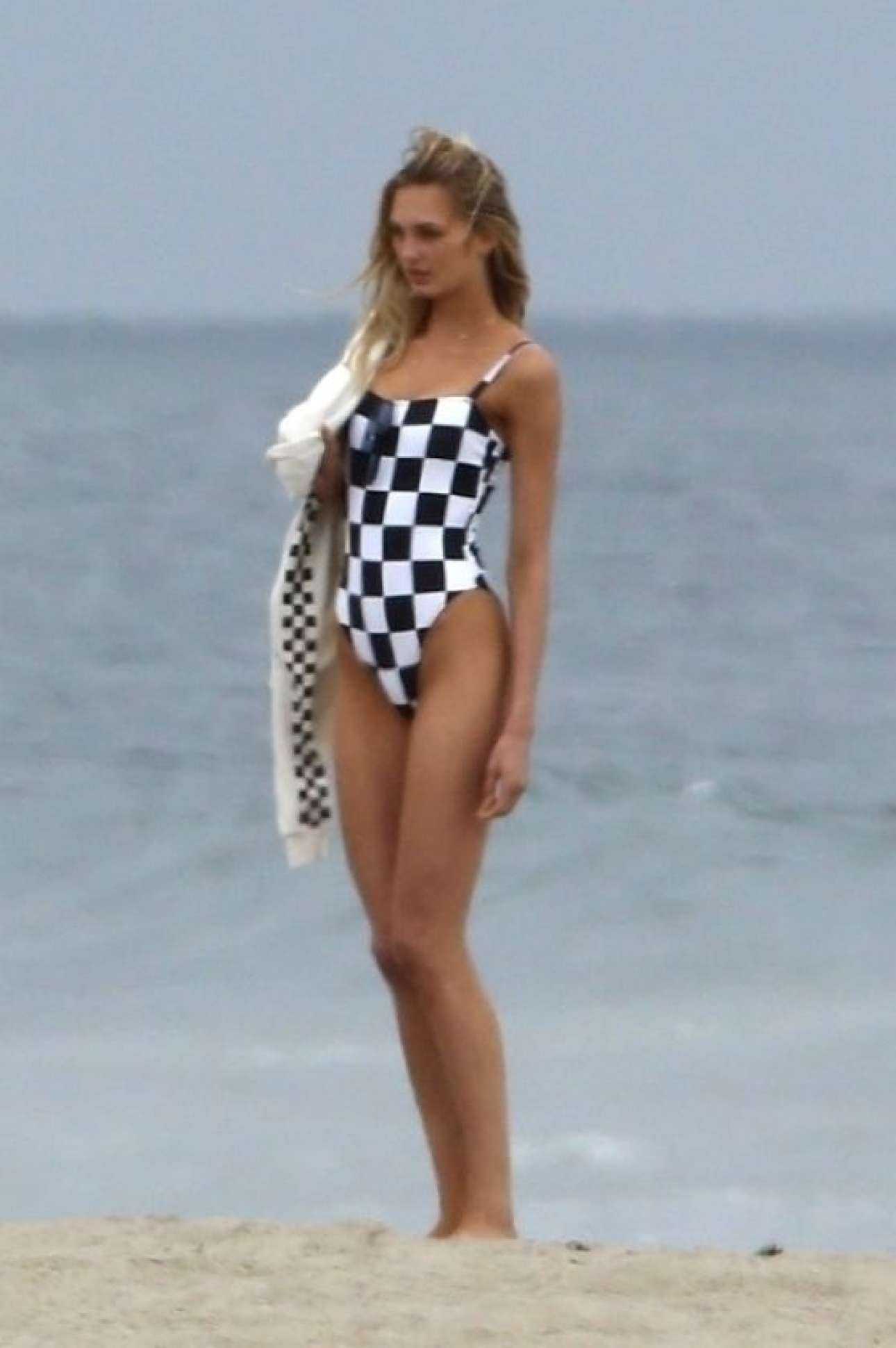 Romee-Strijd-in-Swimsuit-552